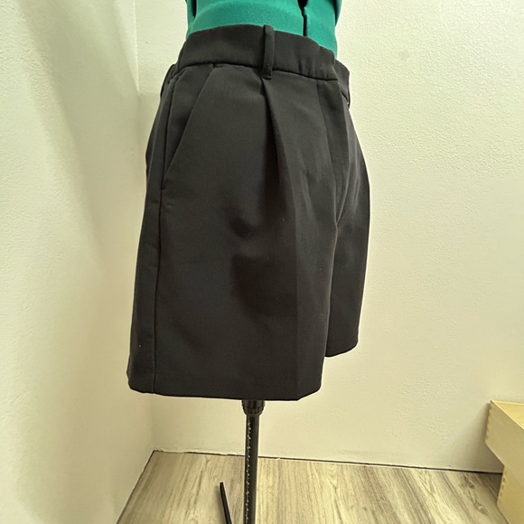 Abercrombie & Fitch dress shorts M - Picture 2 of 3